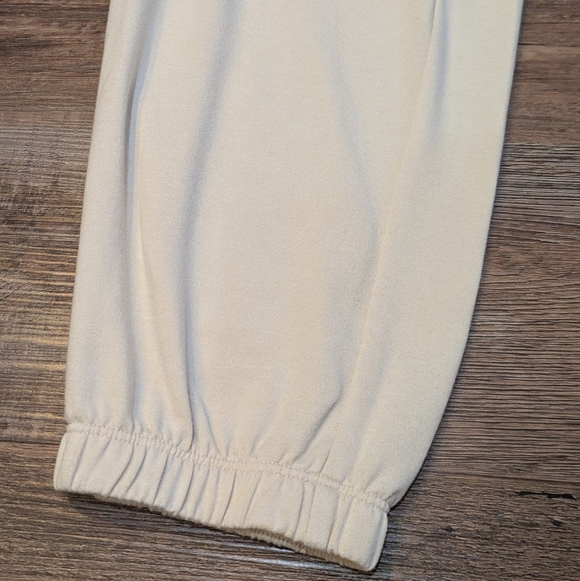 Vuori Boyfriend Cargo Sweatpant Milkweed Heather Sz Small - Picture 5 of 16